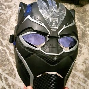 Black Panther Light Up Mask